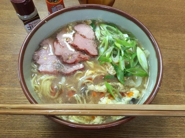 Snapdishの料理写真:ラ王、醤油味❗️٩꒰ʘʚʘ๑꒱۶✨|サソリさん