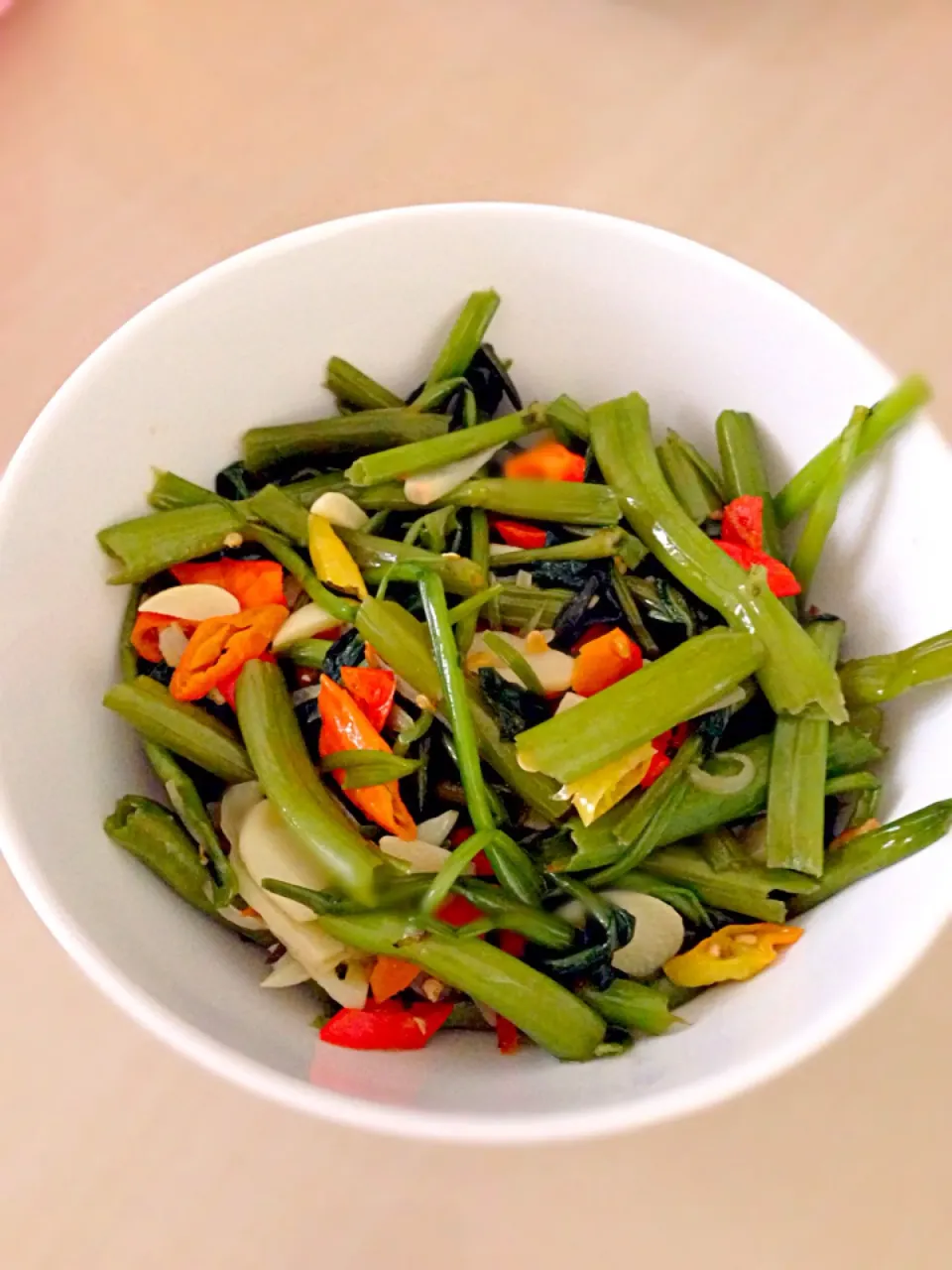 Tumis kangkung|Indah Ipoenさん