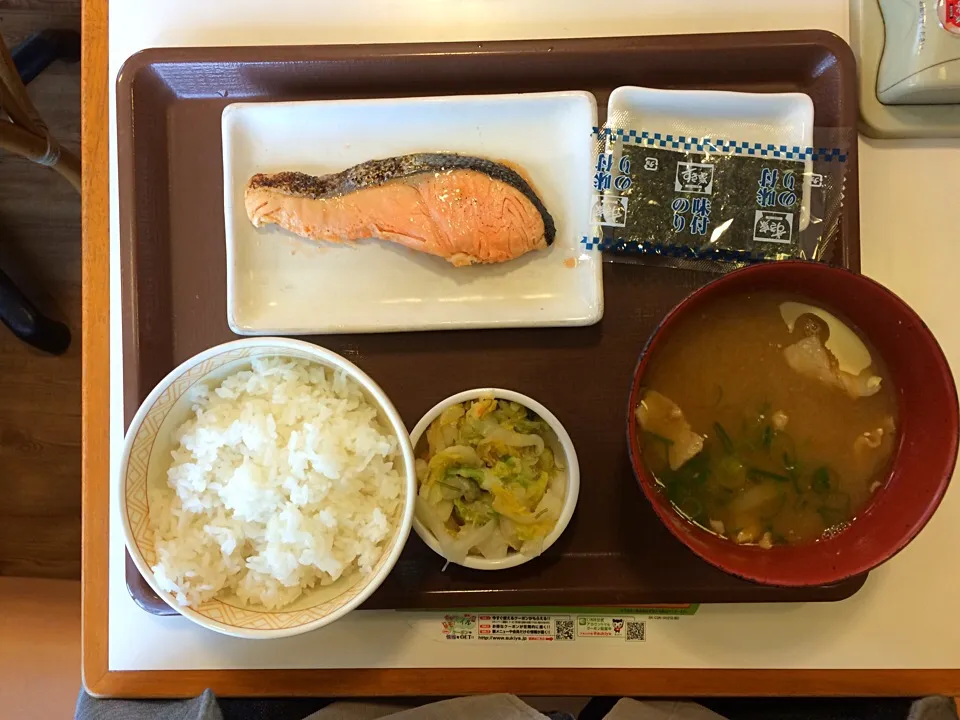 とん汁鮭定食|ばーさんさん