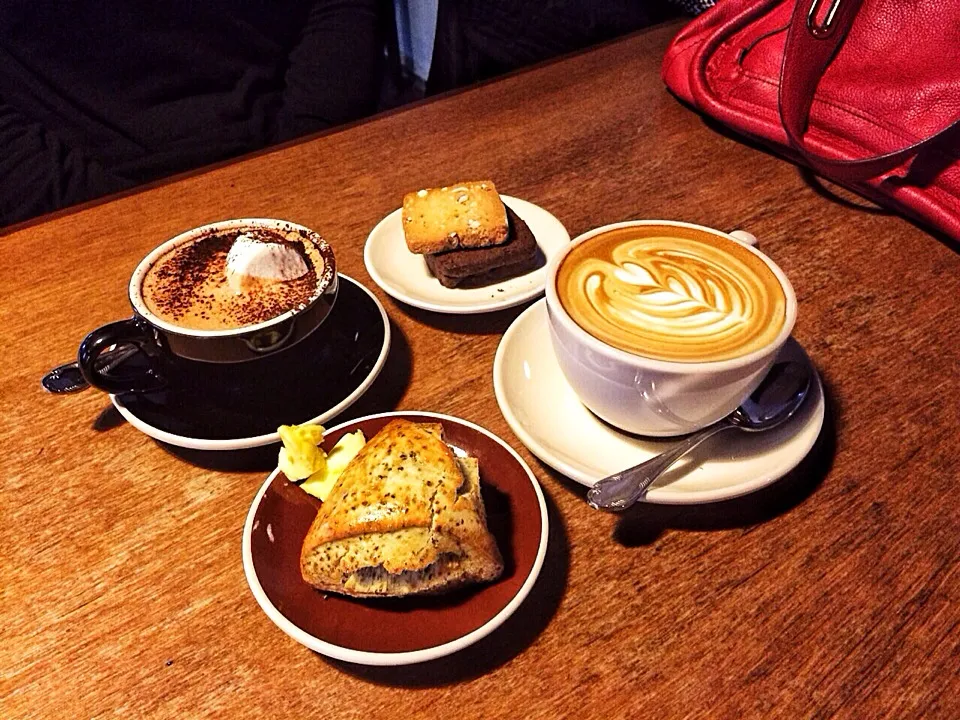 Coffee, scones x cookies | Seoul|hurul | 후룰さん