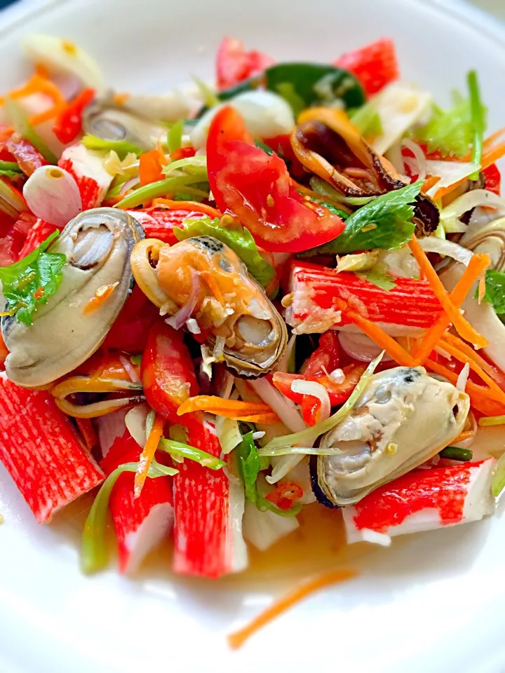 Thai spicy seafood salad|ennuiさん