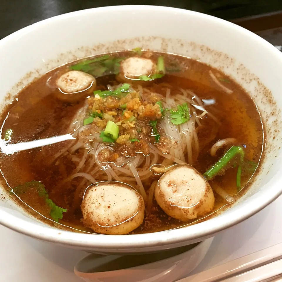 Thai style noodles with pork|hirotomoさん