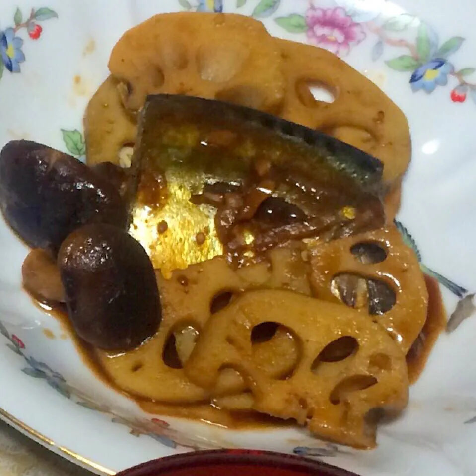 鯖の味噌煮 蓮根と椎茸添え|かよさん