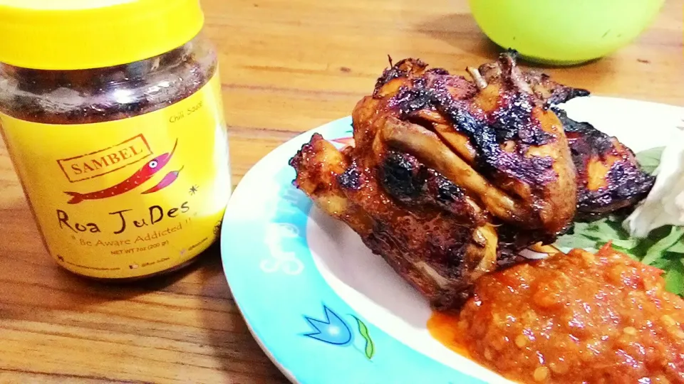 Snapdishの料理写真:Indonesia Roasted Chicken and Roa Judes. Chilli Sauce|Johan Handokoさん