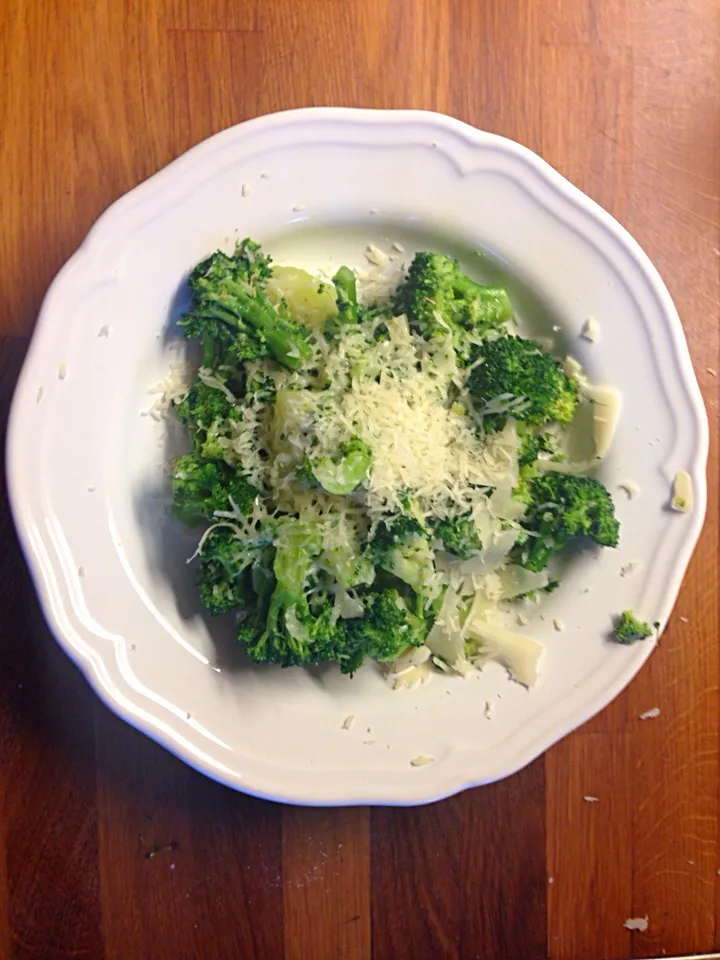 broccoli and low-fat cheese|Terkalouさん