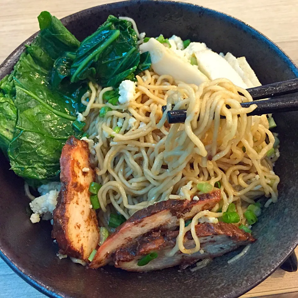 Sarawak Chicken Kolo Mee|maixx ใหม่さん