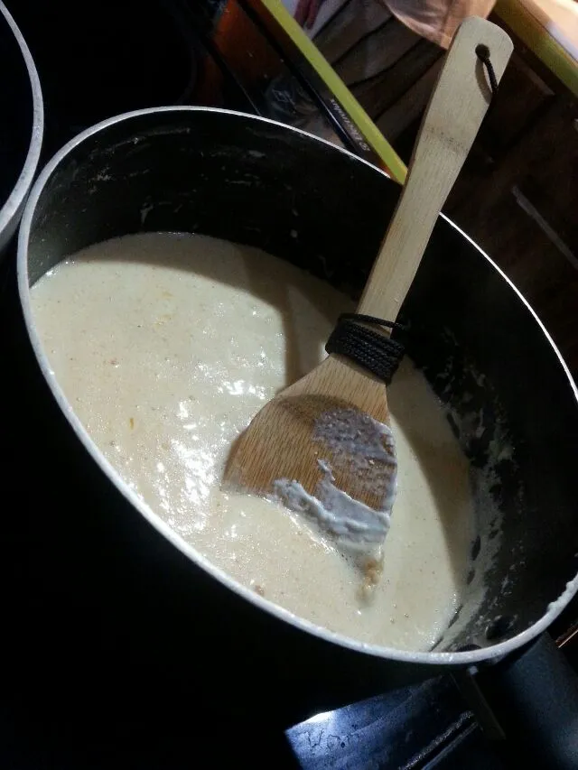 making homemade Alfredo with my daughter.|Polly Gelfusoさん