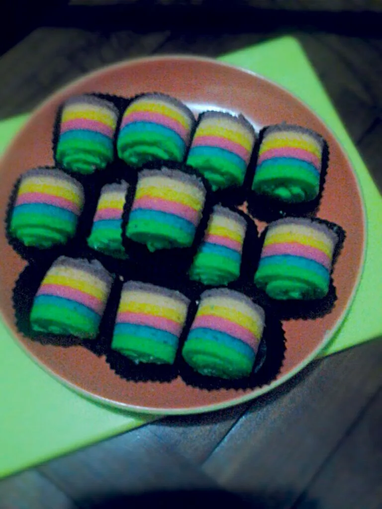 mini rainbow roll cake|oishi kawai_tarisaさん