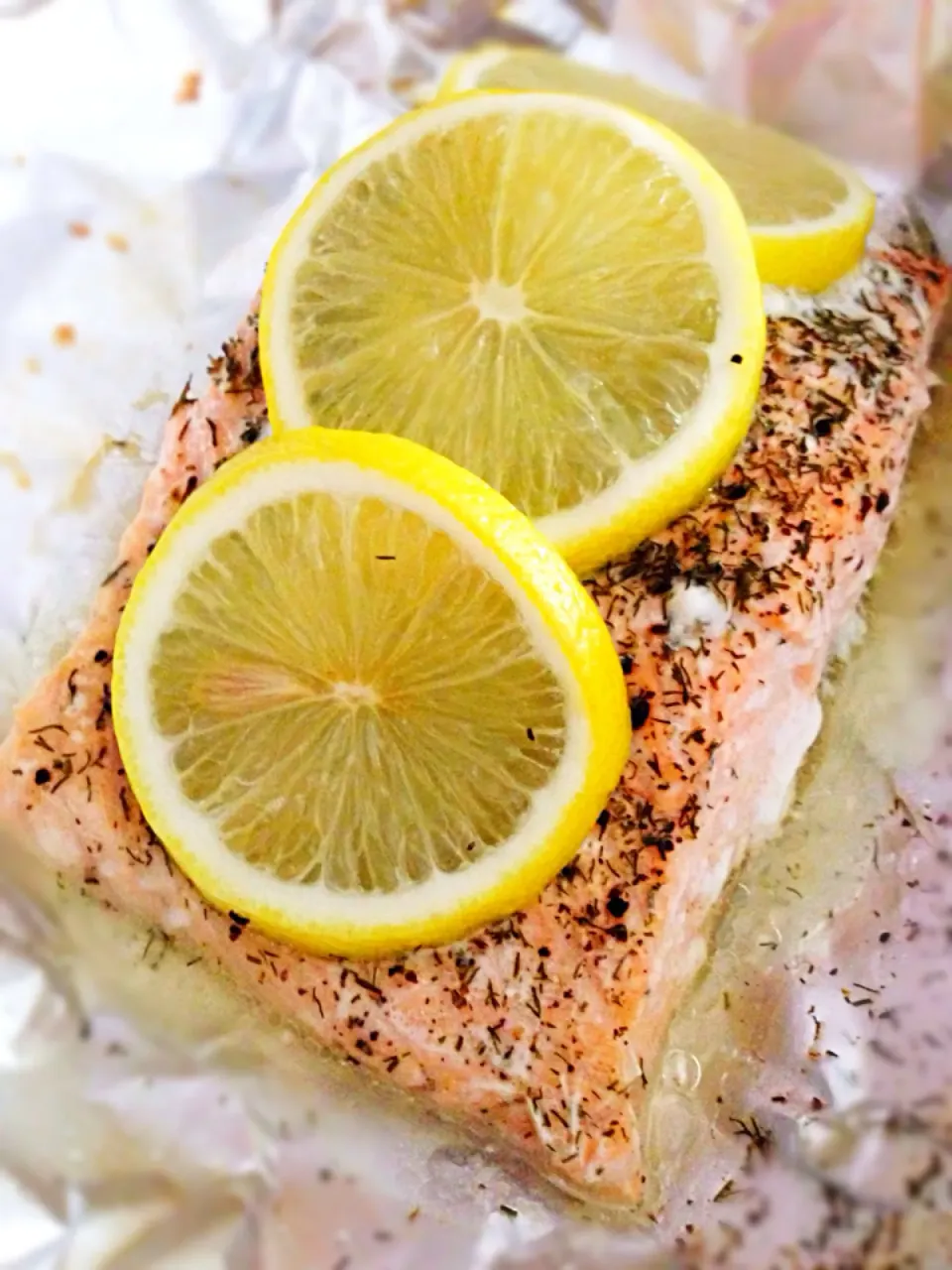 Foil baked salmon with lemon & dill|coxiella24さん