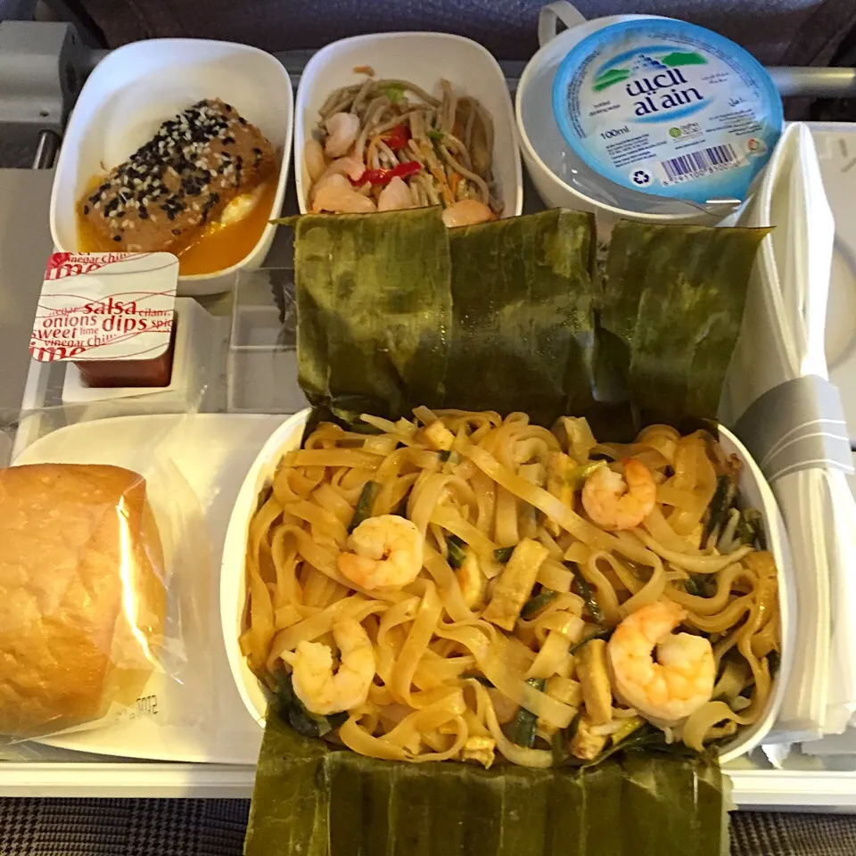 flight meal of EK342 DXB-KUL|maixx ใหม่さん