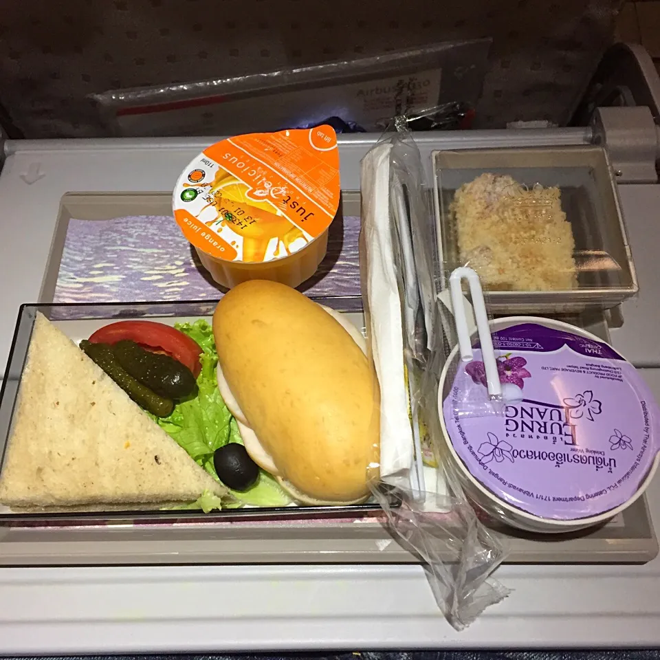 flight meal of RJ181 KUL-BKK|maixx ใหม่さん