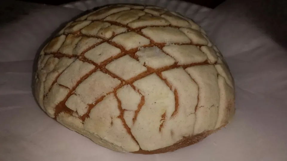 Concha Bread|Christian J. Torres Cañarteさん