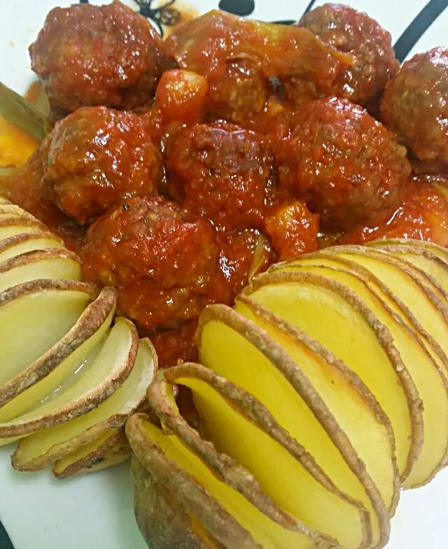 albóndigas en salsa de tomate casera|Rebecaさん