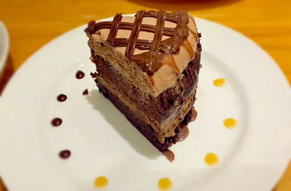 Choco Overload Cake by #conti's|JohnJay Goさん