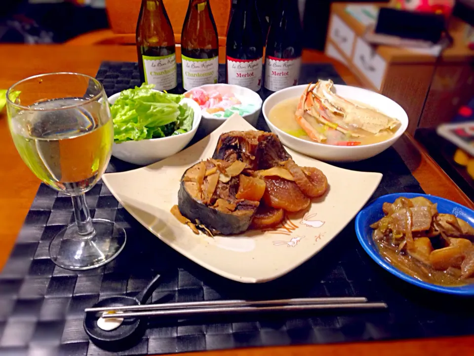 Snapdishの料理写真:鰤大根＆蟹汁🍷|マニラ男さん