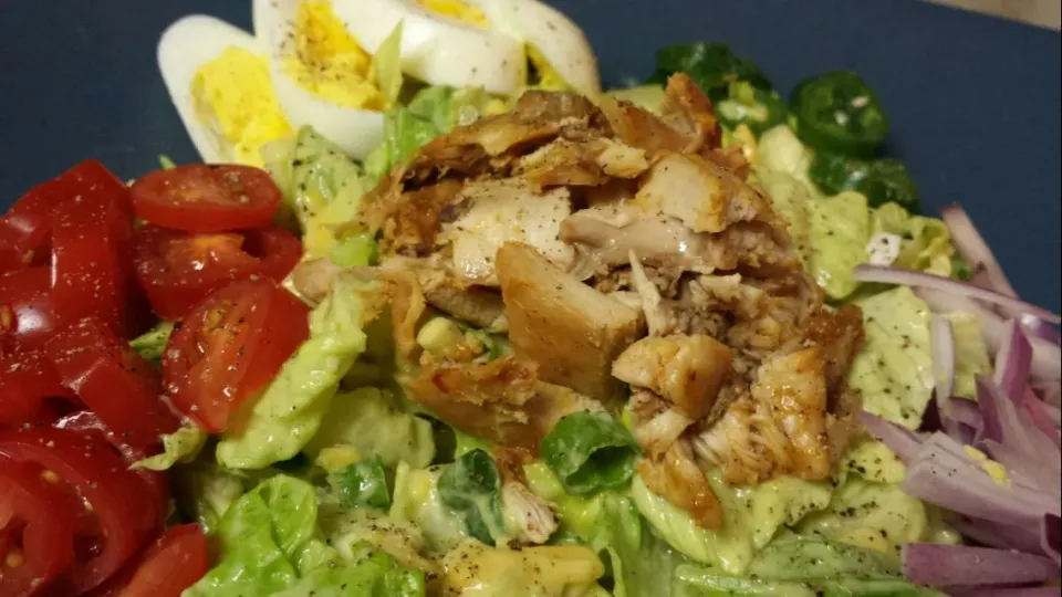 Romaine salad with avocado lime dressing #salad #romaine #avocado #lime #chicken #chickensalad #healthyfood #foodpic #foodie #foodgasm #foodporn|Culinary Kissesさん