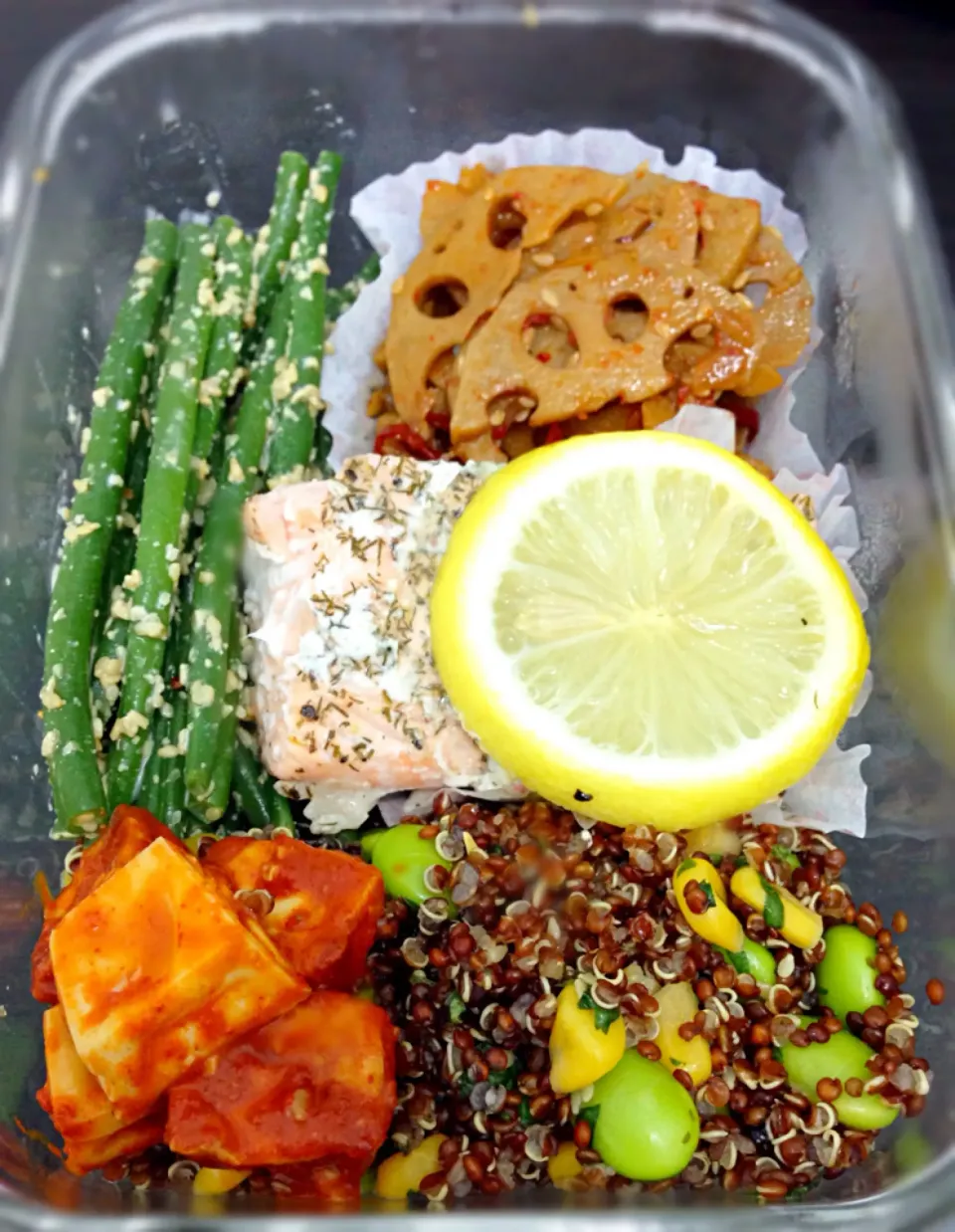 Today's fusion bento - 蓮根きんぴら いんげんの胡麻和え
Gochujang roasted tofu cubes, baked lemon dill salmon, quinoa salad|coxiella24さん