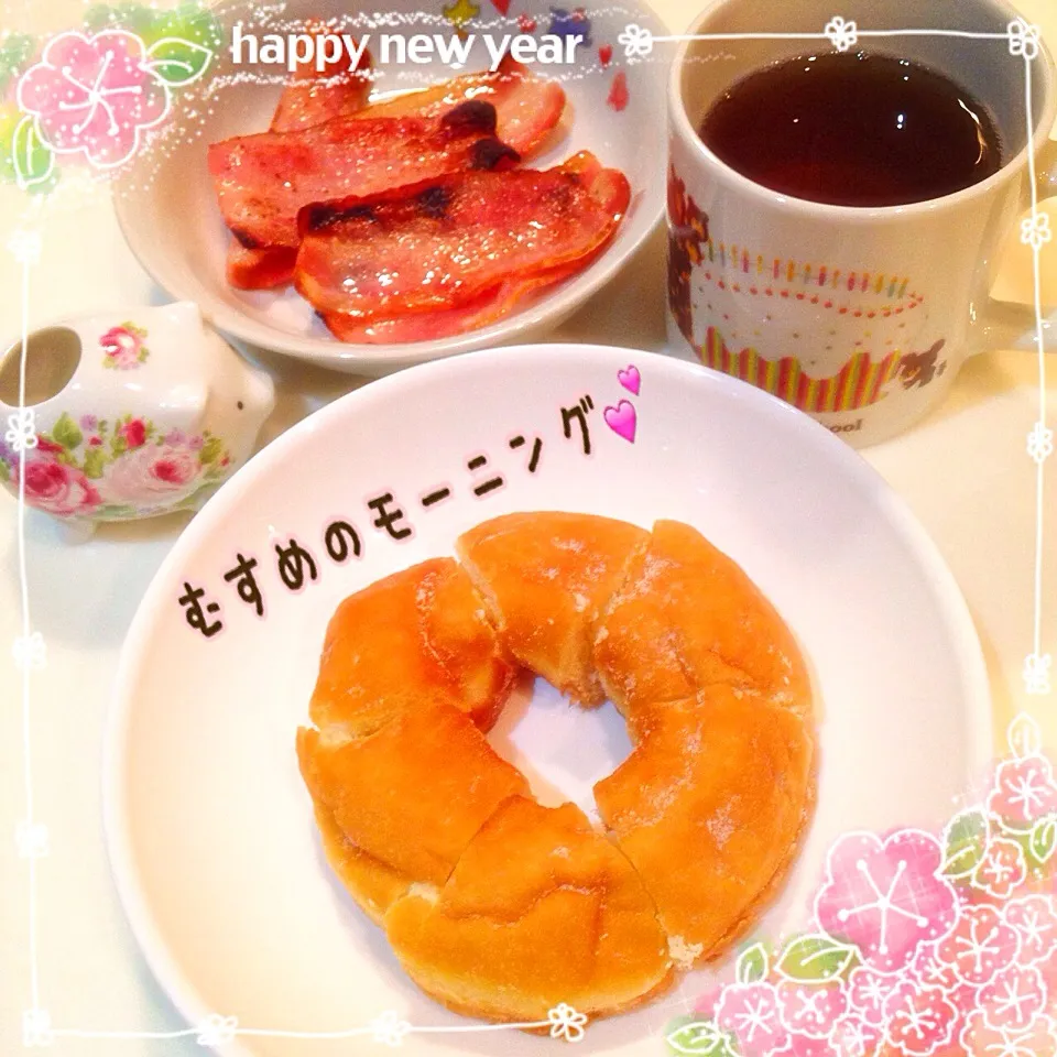 シュガードーナツ🍩＆カリカリベーコン💕娘のモーニング|Makinsさん