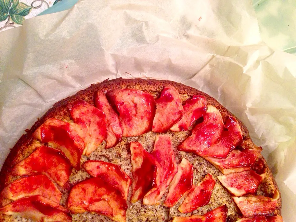 Poppy seed and cream cheese cake topped with raspberry jam infused apples|Aliceさん