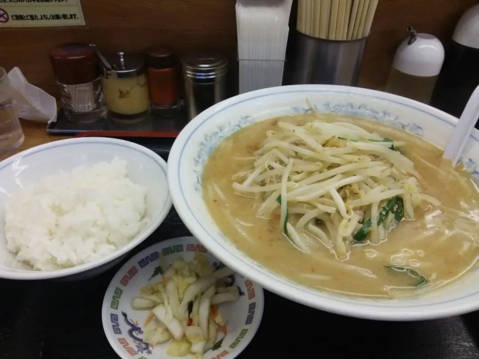 福しんの味噌ラーメン、550円。|東京ライオンズさん