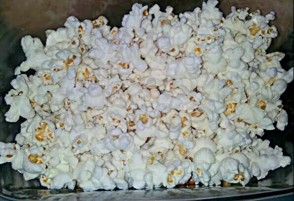 air popped organic corn #cleaneating #corn #popcorn #healthy #postworkoutsnack #vegan #midnightsnack #lifechange #newyear #Vegetarian #Dessert|CleanEatsさん