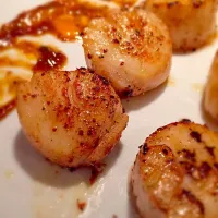 Snapdishの料理写真:Seared Scallops with Legacy Mango Mania And Cherry Kiss Chutney|legacy chutneyさん