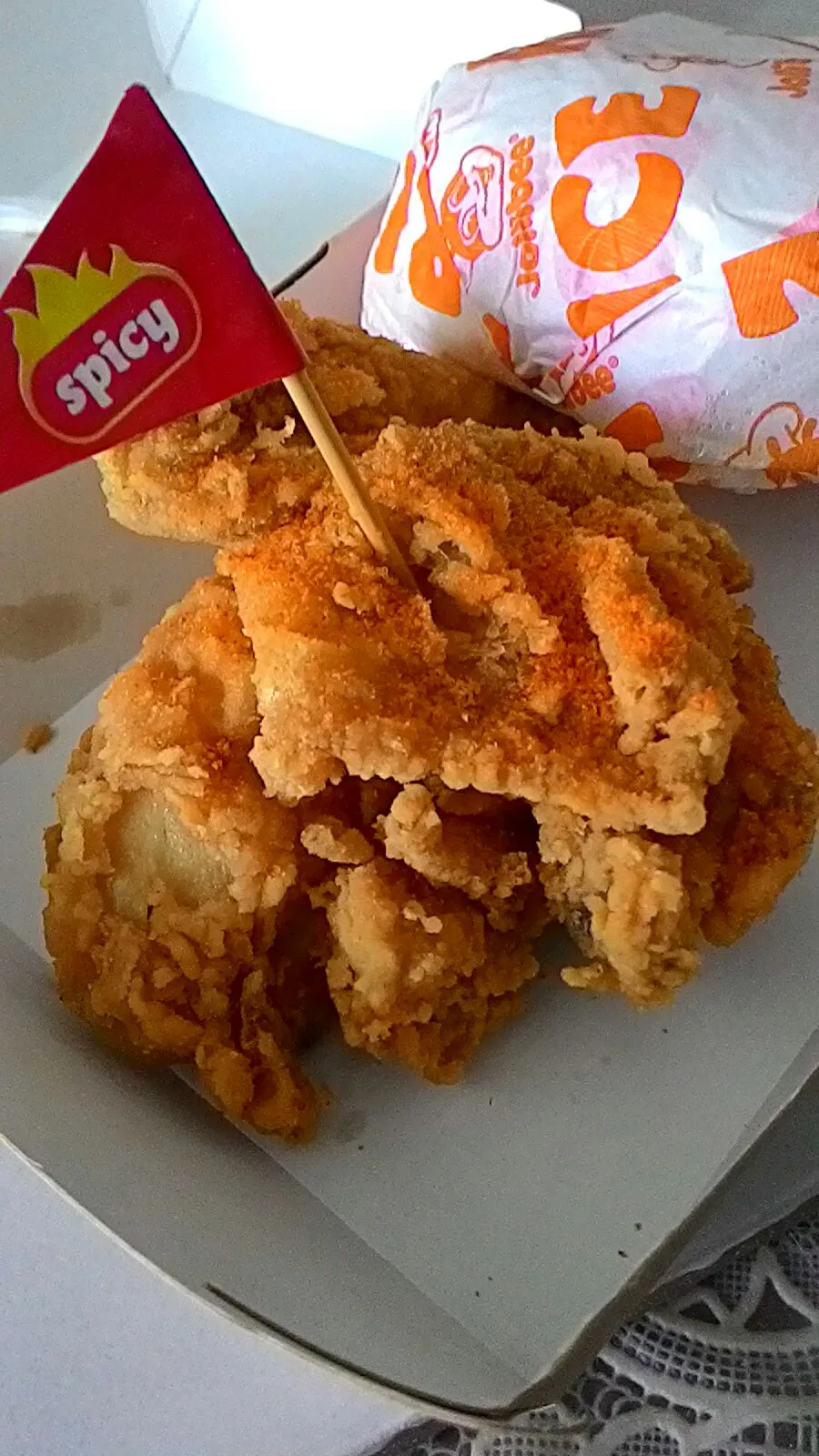 Spicy Chicken #jollibee #fastfood #spicy|Foodies Goodiesさん