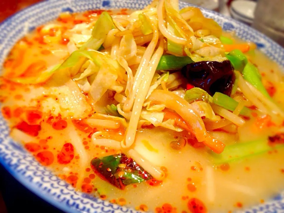 7種野菜のうま辛白湯麺🍜|ゆうじ.さん