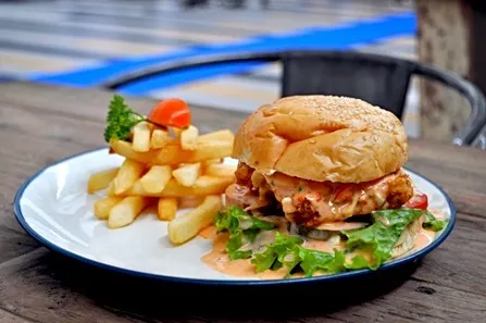 Tuna mayo burger|ukieさん