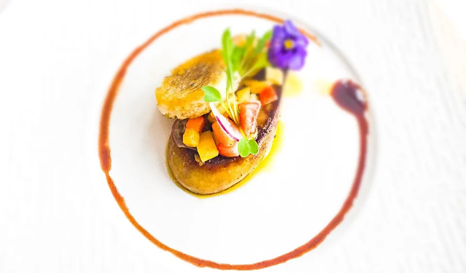 My seared foie gras, mango strawberry mix. By chef louis james stevenson.|chef louisさん