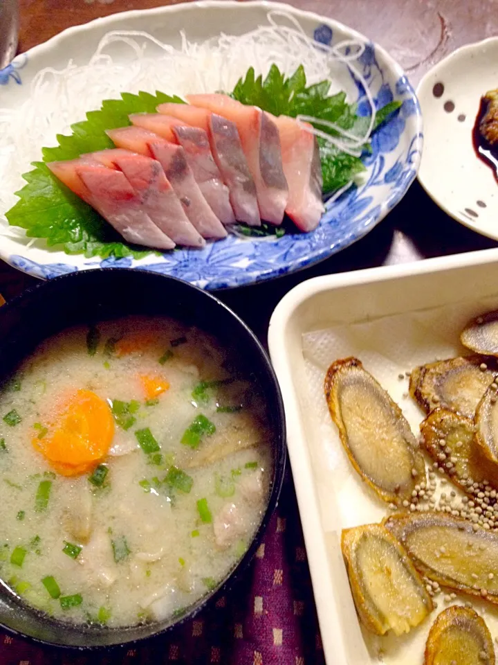 豚汁 牛蒡の唐揚げ 鰤の刺身|掛谷節子さん