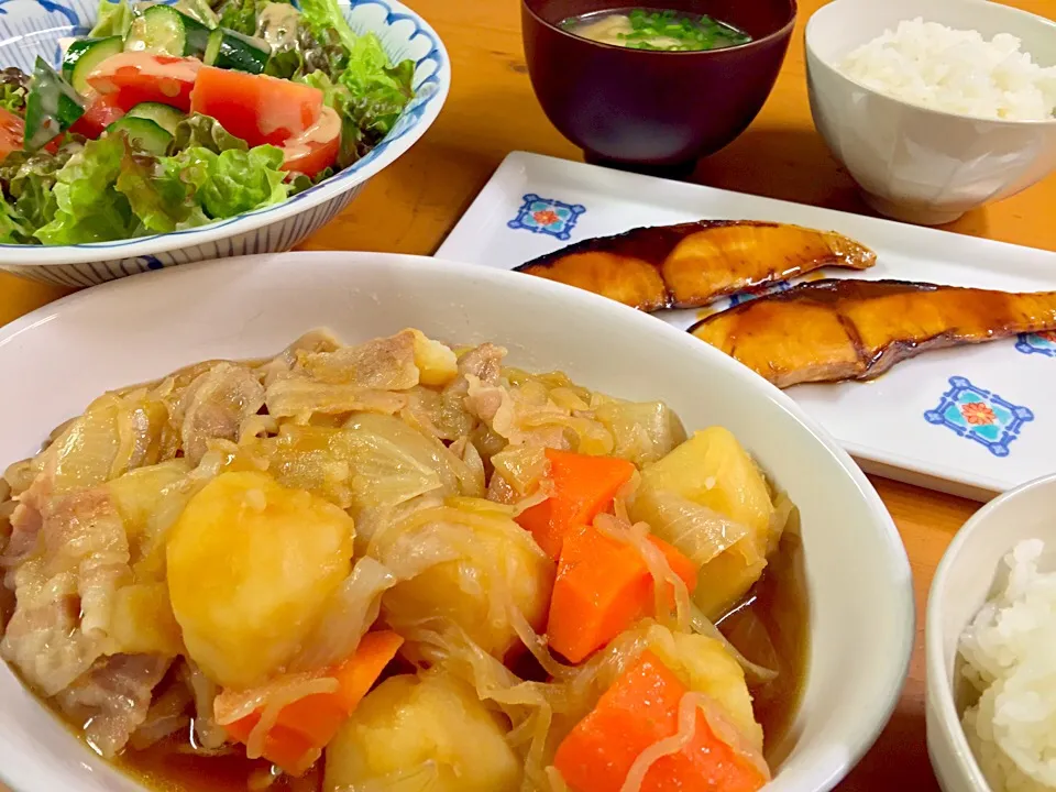 肉じゃがとブリの照り焼き|ルドルフさん