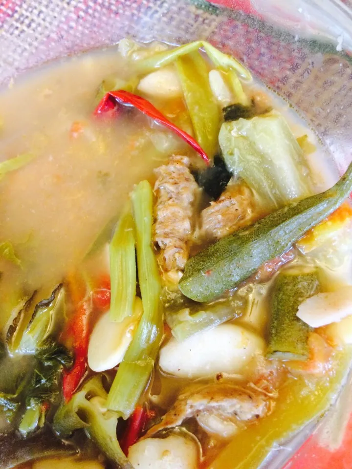 Snapdishの料理写真:Vegetarian Sinigang with broad beans|Benj Antonioさん