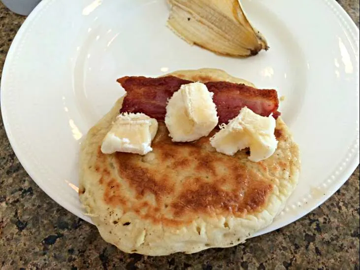 My Lil Foodie Princess made her  #Breakfast/Brunch for Champions 4 the 1st day back to school #Beignet / Pancake  with #Bacon #Pork Banana #Fruit with Syrup #Ma|Alisha GodsglamGirl Matthewsさん