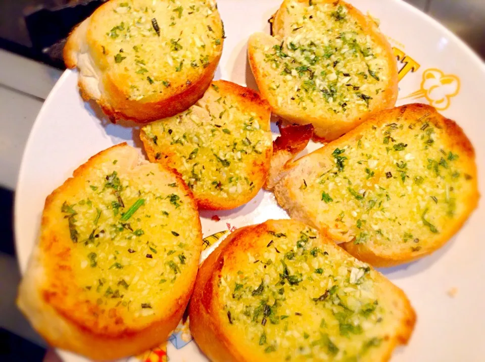 Garlic bread with Parmigiana Cheese|yui-watchcatさん