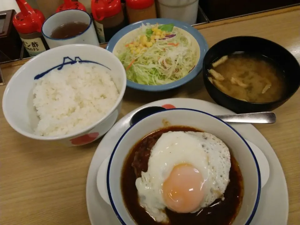 松屋のデミたまハンバーグ定食、630円。|東京ライオンズさん