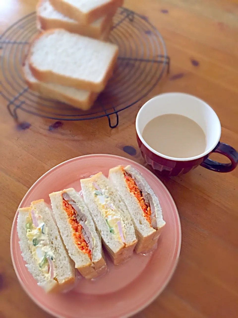 山食でサンド（レーズン酵母）|ずーみんままさん