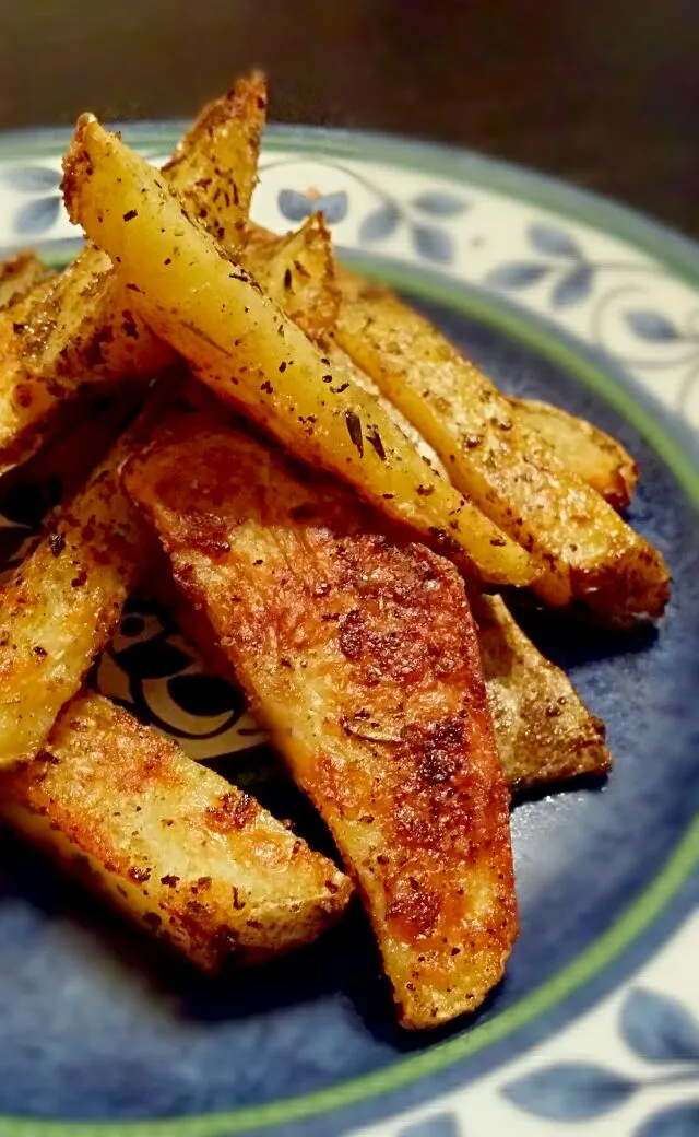 zesty crispy oven fries #rotundchef|KrissiLoud Biasielloさん