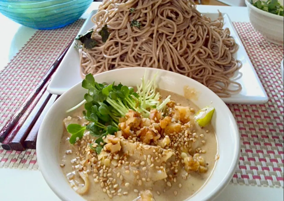 豆乳ごまダレつけ蕎麦(^_^)お蕎麦超大盛で☆|kinopinoさん