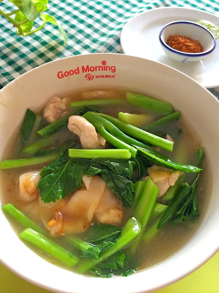 豚肉あんかけ麺 (เส้นใหญ่ราดหน้าหมู)|miaco_macさん