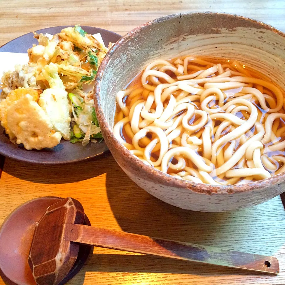 恵比寿 うどん山長にて            小柱のかき揚げと野菜天うどん|♥️さん