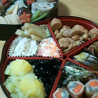 Snapdishの料理写真:我が家のお節!!|eriyさん