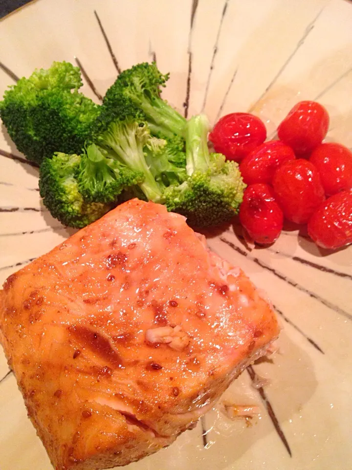 Asian salmon and roasted veggies|Megan bさん