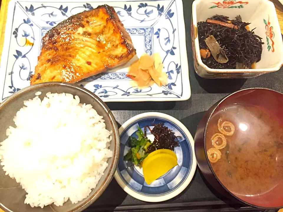 カジキマグロ照り焼き定食|yさん