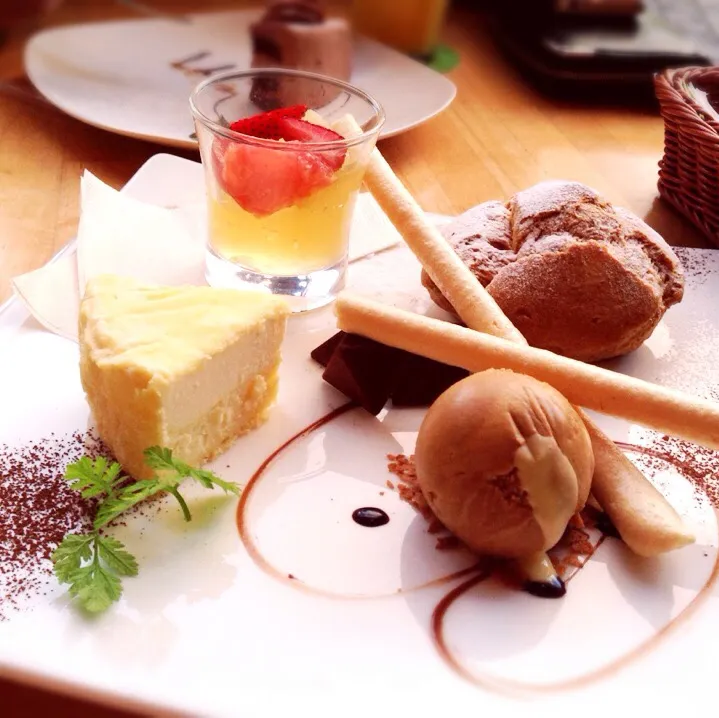 カフェモ・ルタオ#Cake #Cafe #sweets #desserts
(Cafemot LeTAO)|아 즈 ♡さん