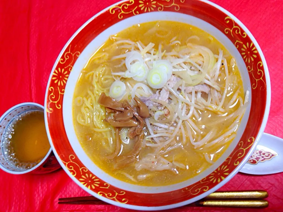 20140108昼食。菊水の麺を使った味噌ラーメン。|Keiko Moritaさん