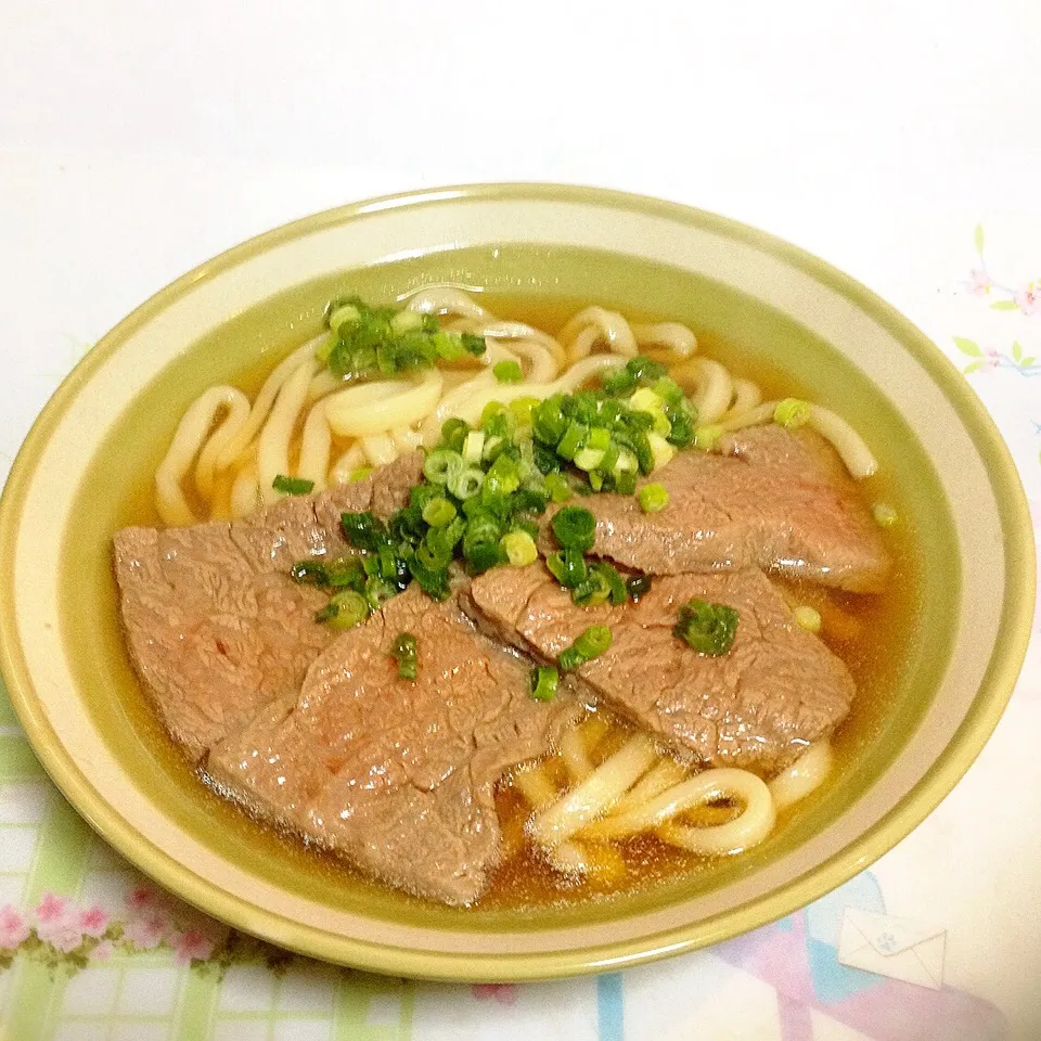 Snapdishの料理写真:焼肉用牛カルビで肉うどん|美也子さん