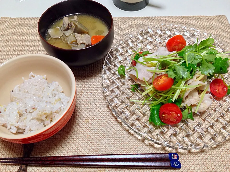 香味野菜のしゃぶしゃぶ 味噌汁|にゃろめさん