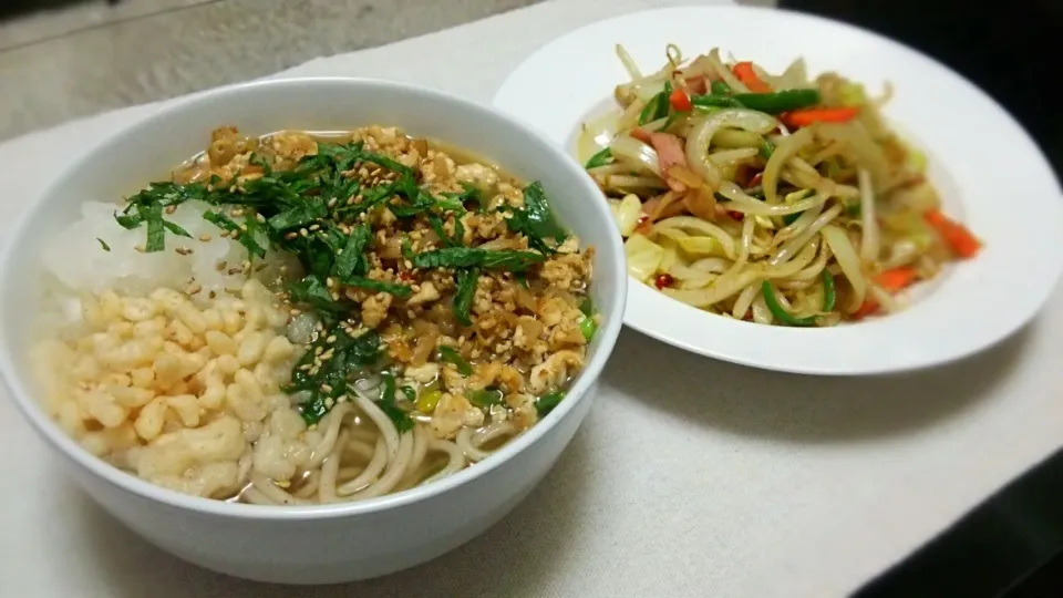 豆腐そぼろ&おろしそたぬき蕎麦&野菜炒め～
の晩ごはん✨|kaz(*･ω･)さん