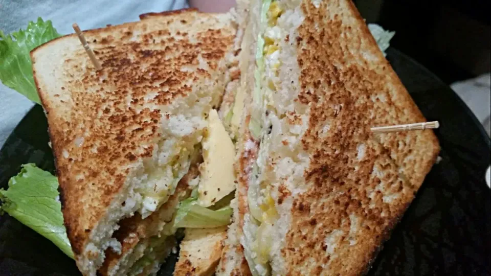 Snapdishの料理写真:pan toasted club house sandwich|chefinmeさん